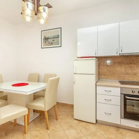 Art Gruz Apartment *